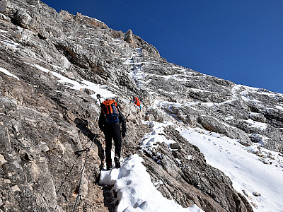 Der Klettersteig bereitet uns keine Schwierigkeiten