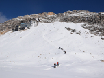 Der Ausblick auf den finalen Anstieg am Schneefernerhaus vorbei