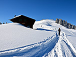 Wir gehen an der Schnaiteralm vorbei...