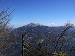 Der Schafberg (1780 m) am gegenüberliegenden Ufer des Wolfgangsees
