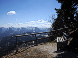 Der Hohe Dachstein hüllt sich in Wolken, ....