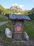 Schild auf Höhe der Alm