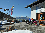 Die sonnige Terrasse des Berghauses Aschenbrenner