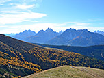 Blick zu den Sextener Dolomiten mit der Dreischusterspitze und dem Haunold...