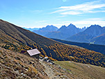 Blick über die Bonner Hütte zu den Sextener Dolomiten
