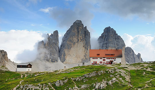 Dreizinnenhütte (2438 m)