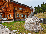 Rund um die Alm finden sich...