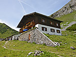 Eine Übernachtung auf der Alm ist auf nach Voranmeldung möglich