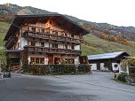 Die Griesner Alm mit dem Feldberg im Hintergrund