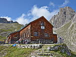 Die Hermann-von-Barth-Hütte wurde im Jahre 1900 erbaut