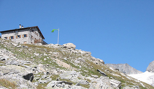 Hochfeilerhütte (2710 m)