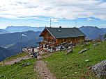 Die Hütte liegt hoch über dem Tal der Tiroler Achen