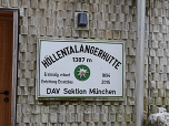 das Hüttenschild der Höllentalangerhütte