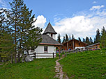 Kapelle St. Bernhard mit Kührointhütte