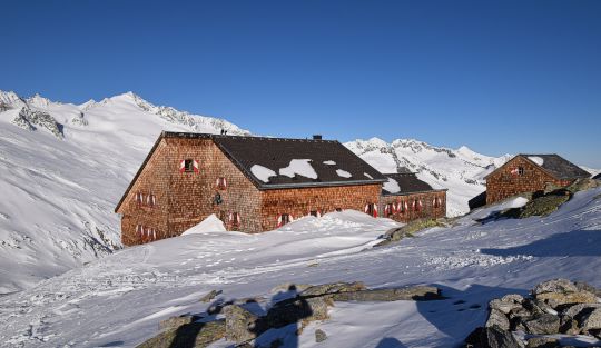 Kürsinger Hütte (2558 m)