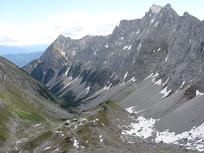 Lamsenjochhütte  vor der Hochnissl