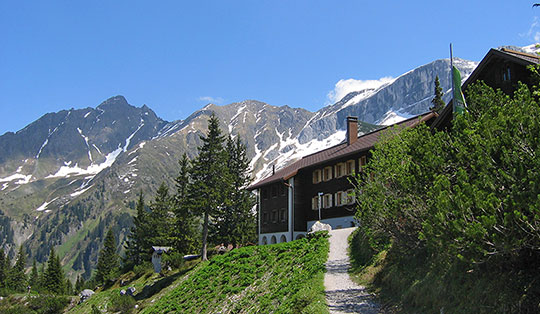 Lindauer Hütte (1744 m)