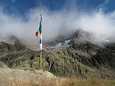 Fahne bei der Hütte