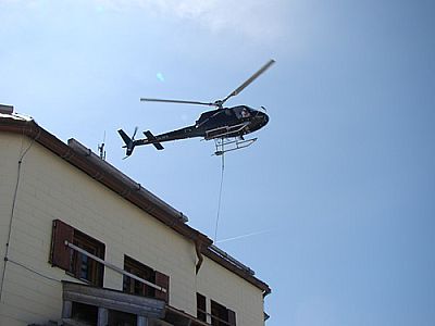 Die Versorgung der Hütte...