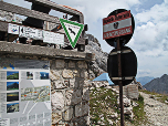 Die Hütte liegt direkt auf der Grenze zwischen Tirol...