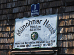 Schild an der Hütte
