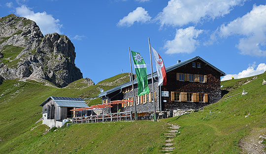 Nördlinger Hütte (2238 m)