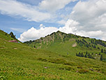 Obere Lüchlealpe mit Walmendinger Horn