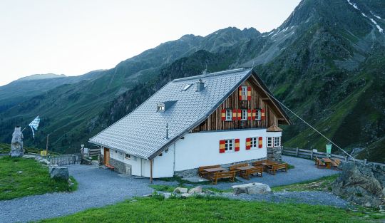 Potsdamer Hütte (2020 m)