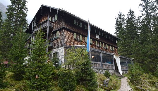 Reintalangerhütte (1369 m)