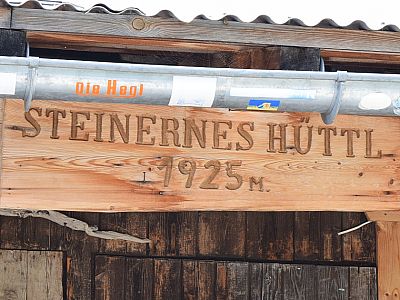 Auf 1925 m liegt das Steinerne Hüttl