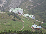 Stripsenjochhaus beim Abstieg vom Feldberg gesehen