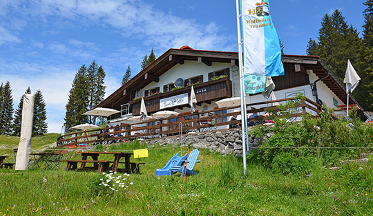 Traunsteiner Hütte (1160 m)