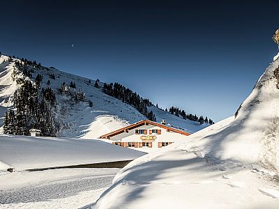 Wallberghaus im Winter