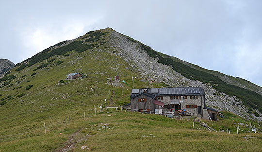 Weilheimer Hütte (1955 m)