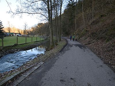 Wir folgen dem Bachlauf...