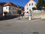 Rechts über die Burgstraße steigen wir auf