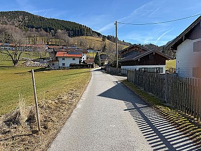 ...und biegen dann rechts in den Kirchstieglweg ein