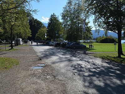 Wir biegen nach rechts zum Parkplatz 