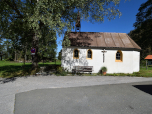 ... und passieren die der heiligen Anastasia geweihte kleine Kapelle