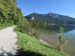 Entlang des Ufers geht es zurück nach Kochel