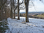 ...gelangen wir hinunter zum Aufstiegsweg