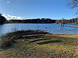 Blick vom Ostufer über den See