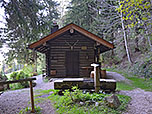Wir passieren die Steintalhütte...