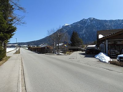 ... bis zum Falkenseebach und biegen dort nach dem Penny ab