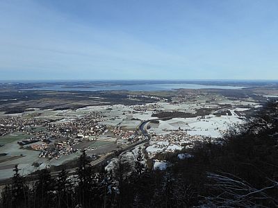 Der Ausblick Richtung Übersee und auf den Chiemsee