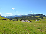 Blick zu den Loferer Steinbergen und zur Steinplatte