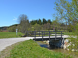 ...erreichen wir eine Brücke...