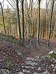 ...wandern wir steil abwärts...