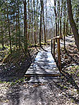 Nach einer Holzbrücke...