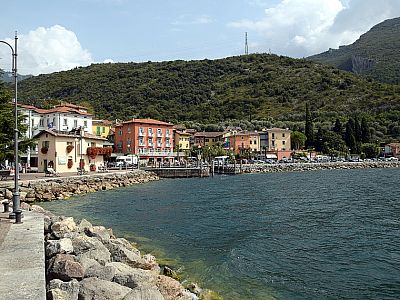 Wir starten am Hafen von Torbole